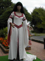 La robe de Dame Marie-Christine