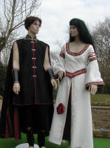 Les costumes médiévaux de Dame Amandine et Sieur Marc pour leur mariage médiéval