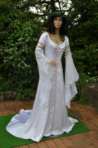 La robe de mariée elfique de Dame Véronique