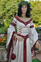 Mariage elfique : robe de mariée de Dame Anaïs