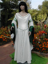 La robe de marie mdivale de Dame Amlie