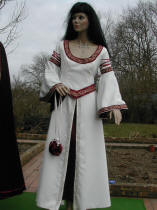 La robe de marie mdivale de  Dame Amandine