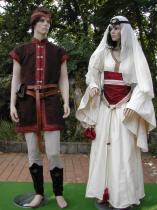 Les costumes médiévaux de Dame Anne-Sophie et Sieur  Xavier
