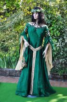 la robe d'inspiration elfique et médiévale de Dame Sandrine