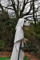 La cape elfique  de Dame Marie, avec capuche pointue