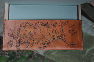 Couverture de livre en cuir, carte de la terre du milieu