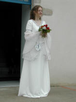 La robe de marie de style mdivale de Dame Caroline